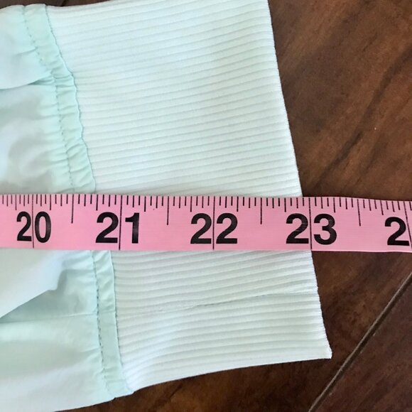 Chico's Zenergy Women's Mint Aqua Blue Lightweight Nylon Warmup Jacket Size M - Picture 13 of 13